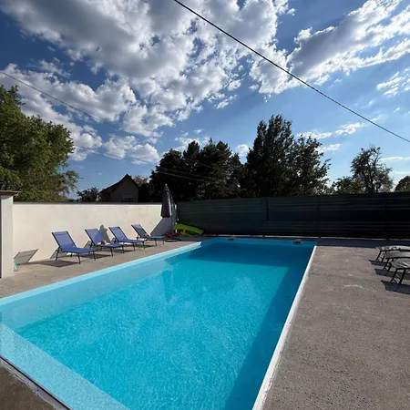 Maison Plein-pied 8 Pers Avec Piscine Sur Demande *