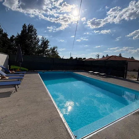 Maison Plein-pied 8 Pers Avec Piscine Sur Demande شقة *